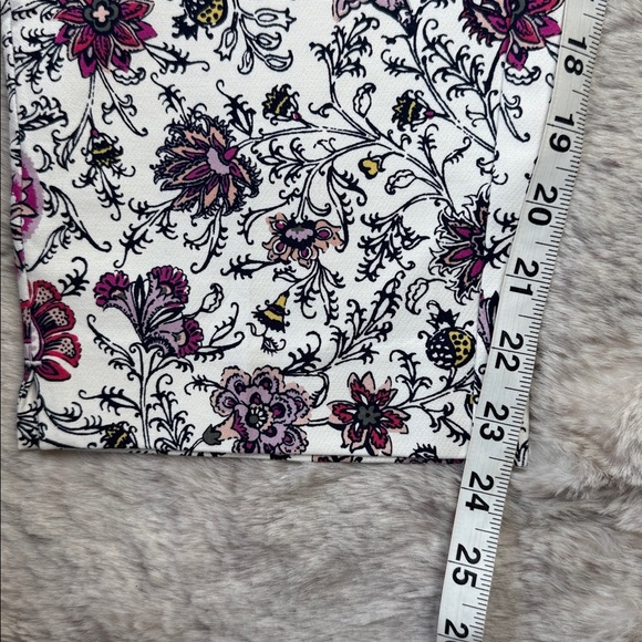 LOFT | The Riviera Cropped Floral Pant, Size 14 Petite, NWT - Picture 6 of 9